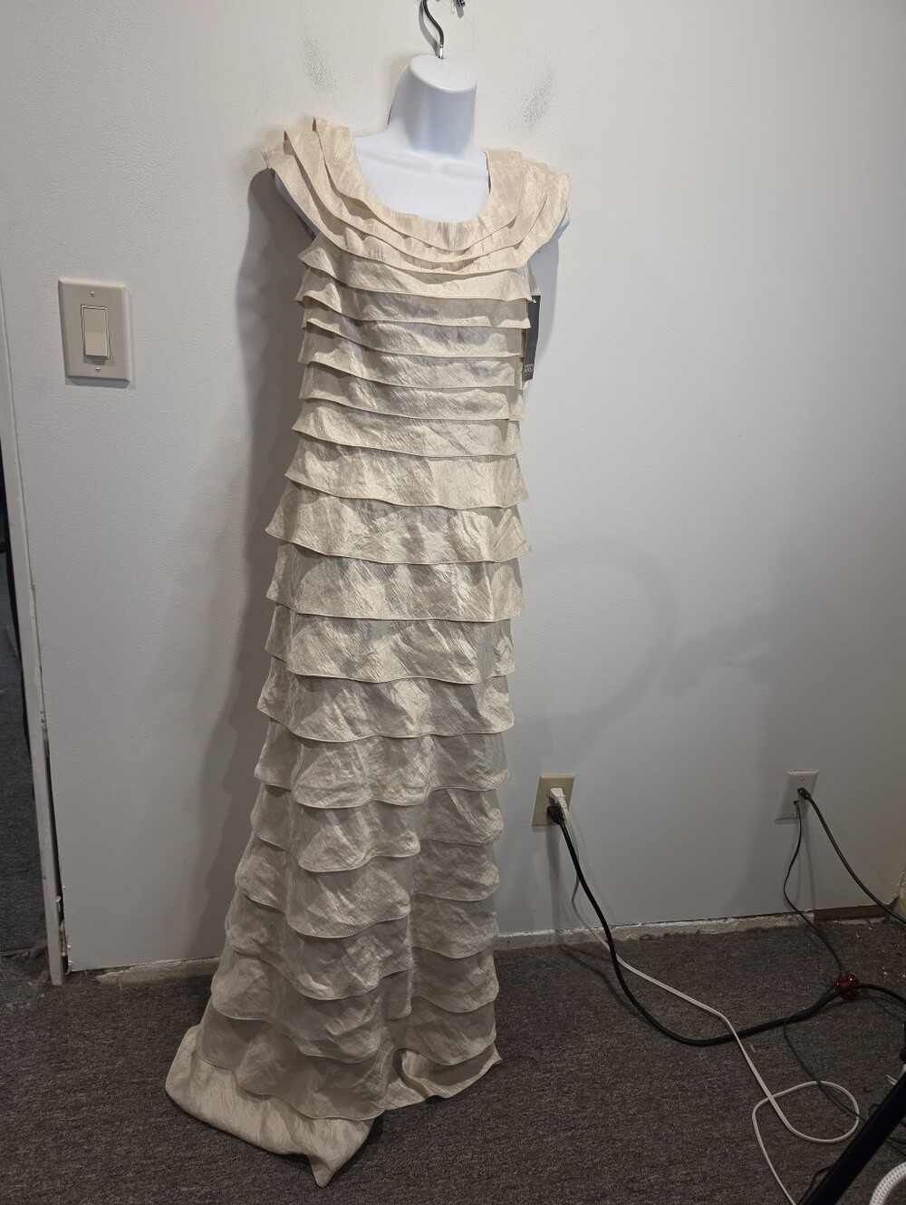 New Adrianna Papell Size 10 Formal Gold White Color Cocktail Maxi Dress